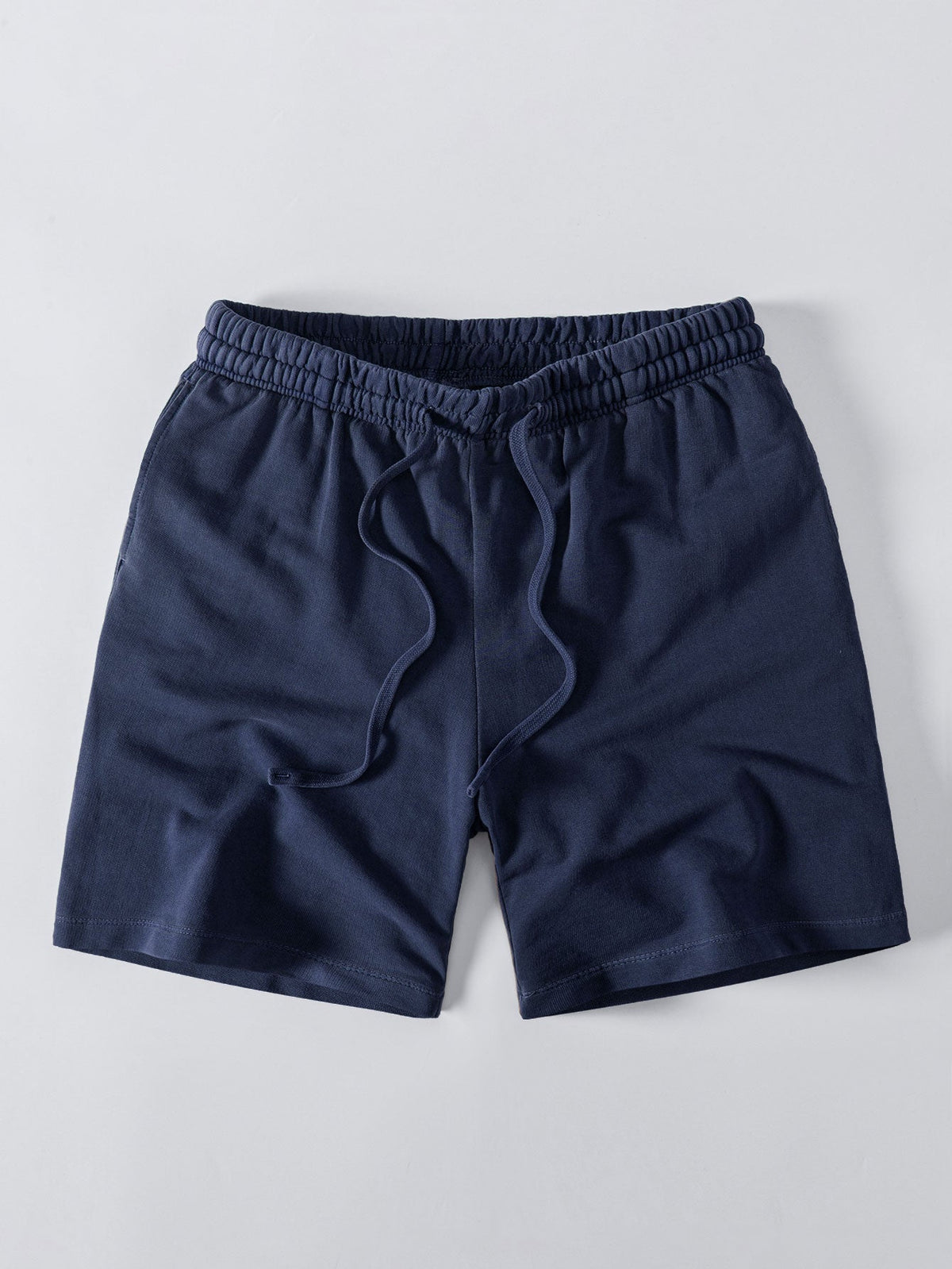 Camiseta Pesada com Ombro Caído e Efeito Lavado & Shorts com Cordão e Efeito Desgastado Lavado