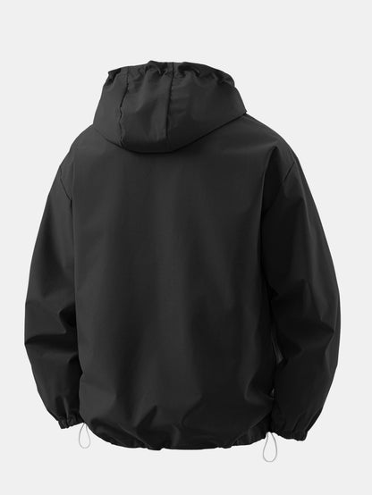 Anorak com capuz e zíper de meia abertura contra o vento