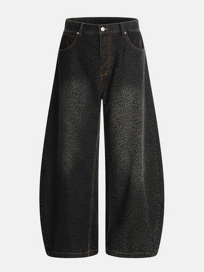 Calça Baggy de Denim com Estampa de Onça e Efeito Desgastado