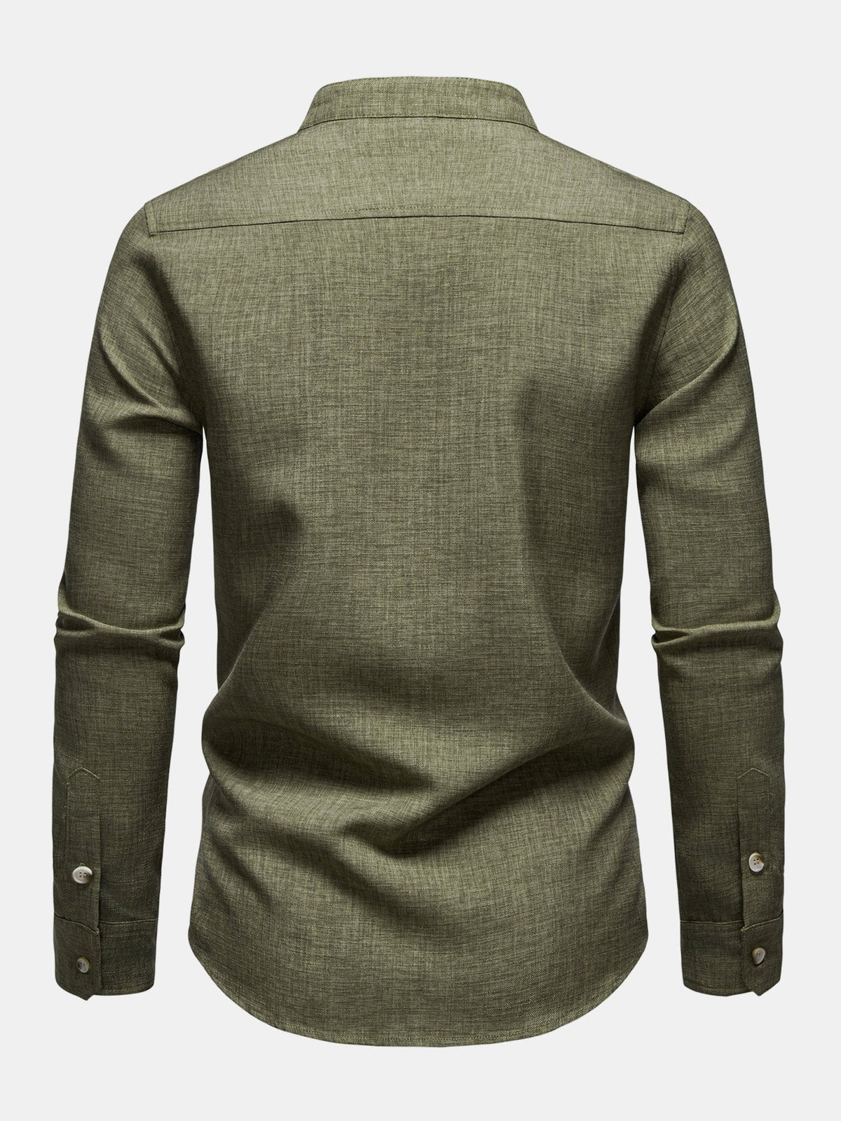 Camisa de manga longa com gola padre e aparência de linho