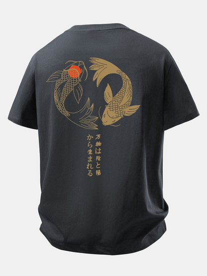 Camiseta de algodão com estampa japonesa de carpas koi e caimento confortável