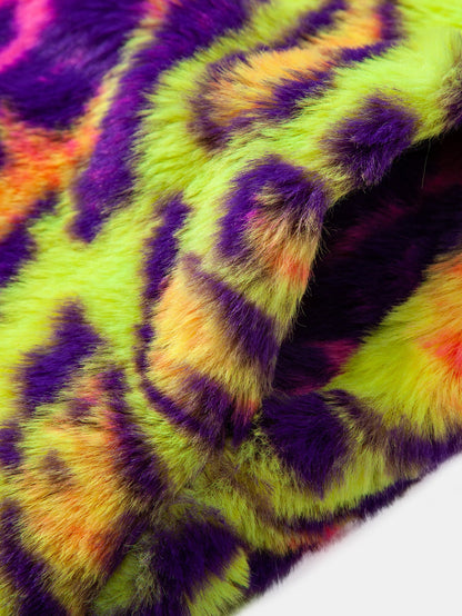 Sobretudo de Pelo Sintético com Estampa Colorida de Onça e Lapela com Entalhe
