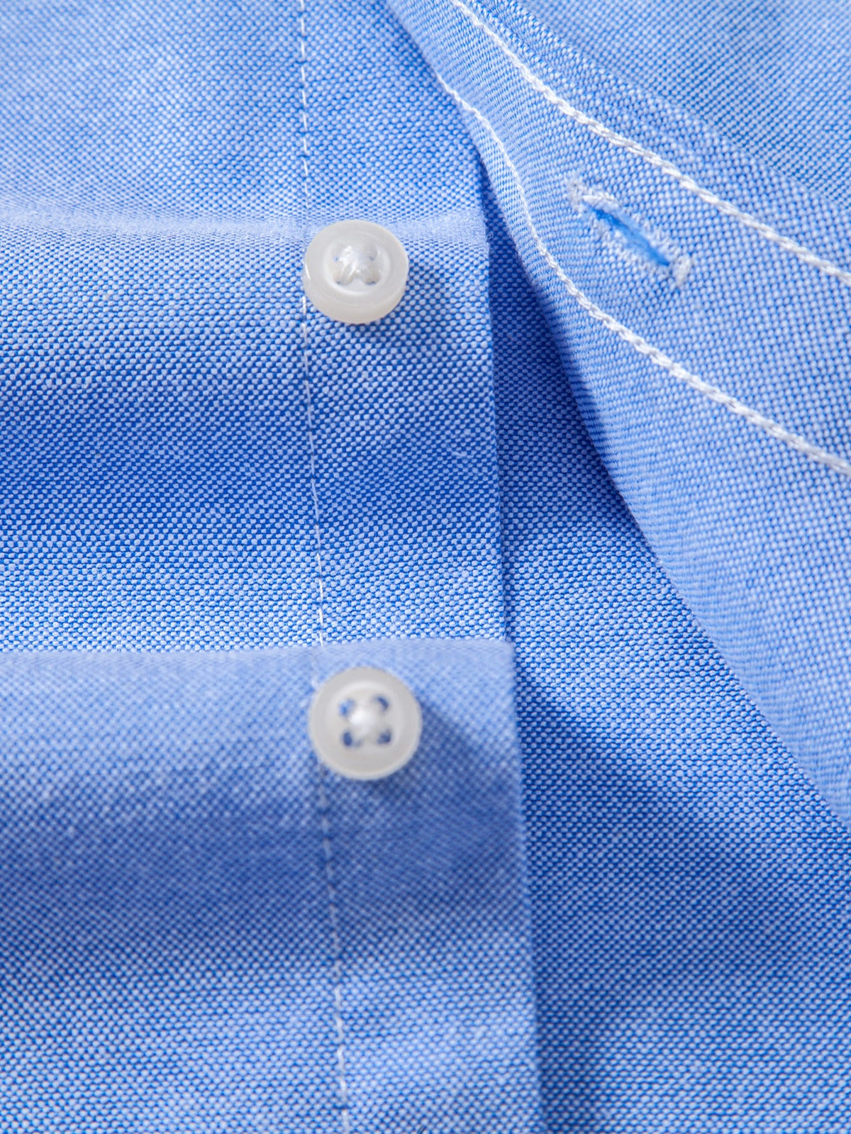Camisa Oxford de algodão listrado com botões e contraste