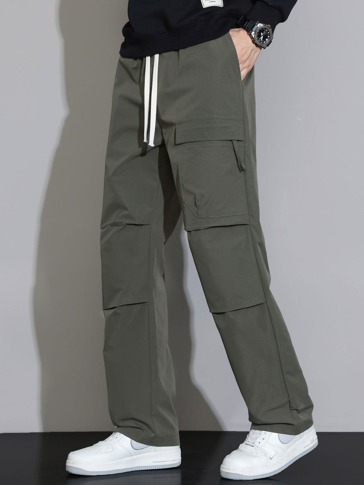 Calça de Perna Reta com Cordão